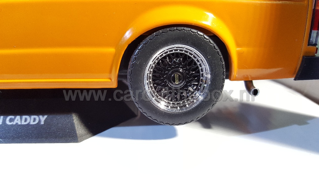 Volkswagen Caddy pick-up oranje 1:18 Solido - Afbeelding 3