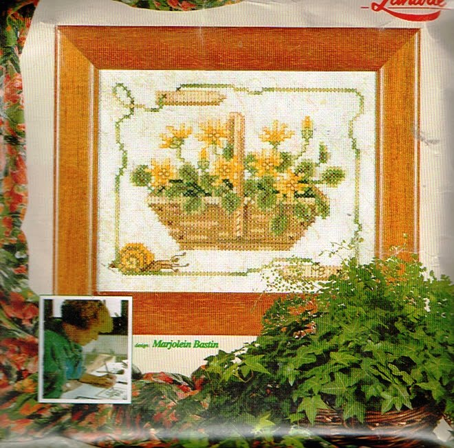 MARJOLEIN BASTIN ZELDZAAM BORDUURPAKKET, MANDJE MET GELE BLOEMEN 34364