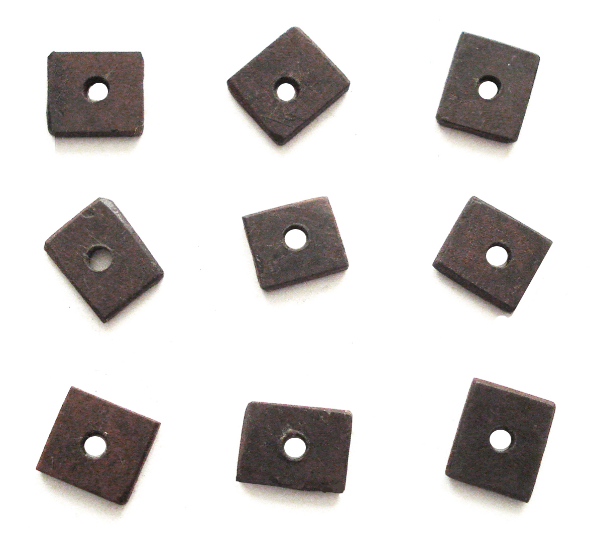 = comtoise= afstelmoer slingerlood = vierkant = dik 2 mm =