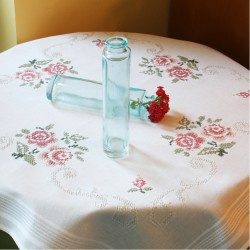 Borduurpakket tafel/dekservet"ROZEN"NIEUW!