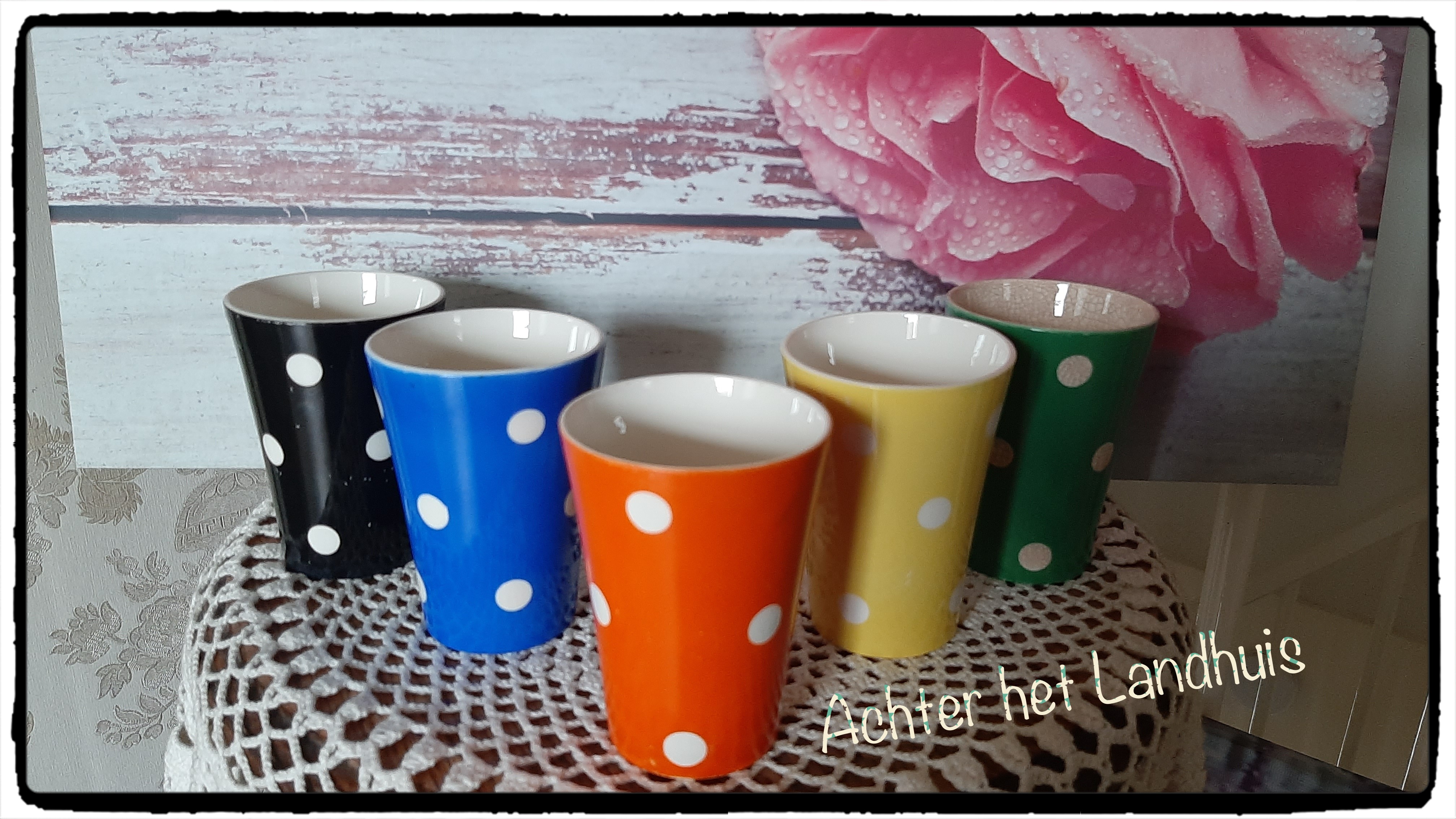 5 oude (Melk) Bekers Petrus Regout Polka Dots in diverse kleuren
