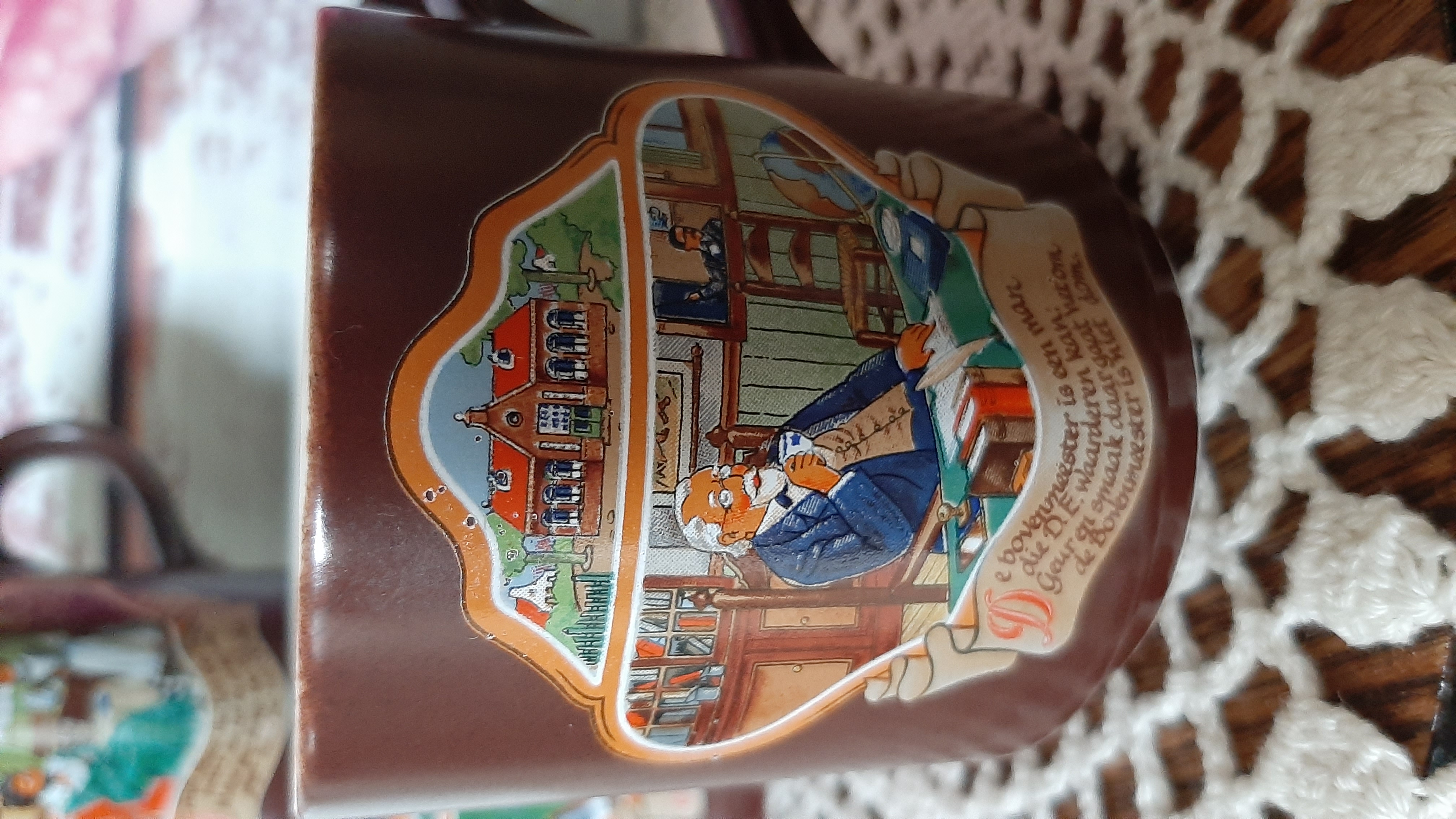 4 bruine Bekers met nostalgische afbeeldingen met tekst Villeroy & Boch - Afbeelding 6