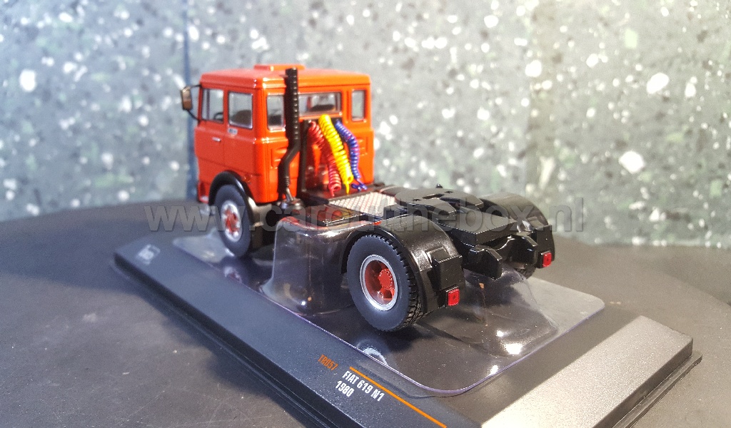Fiat 619 N1 rood 1:43 Ixo - Afbeelding 3
