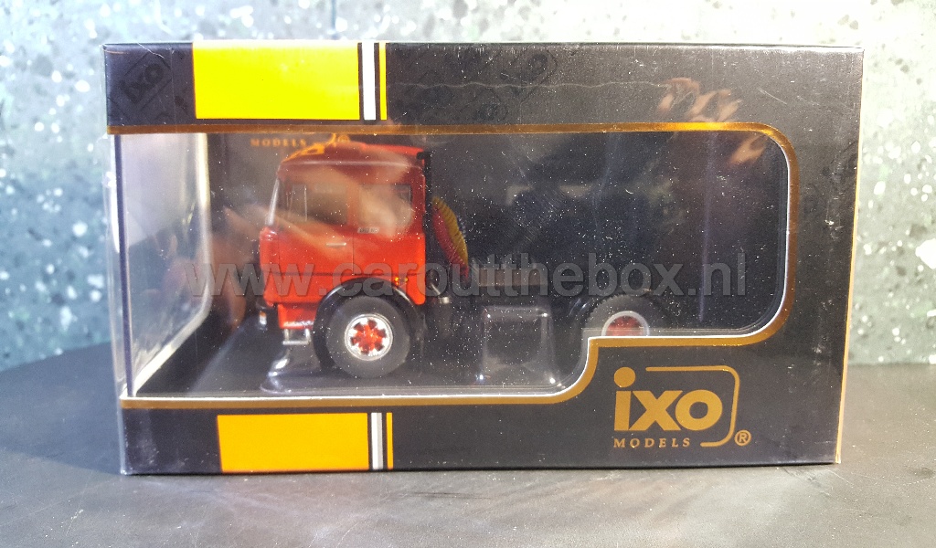 Fiat 619 N1 rood 1:43 Ixo - Afbeelding 4
