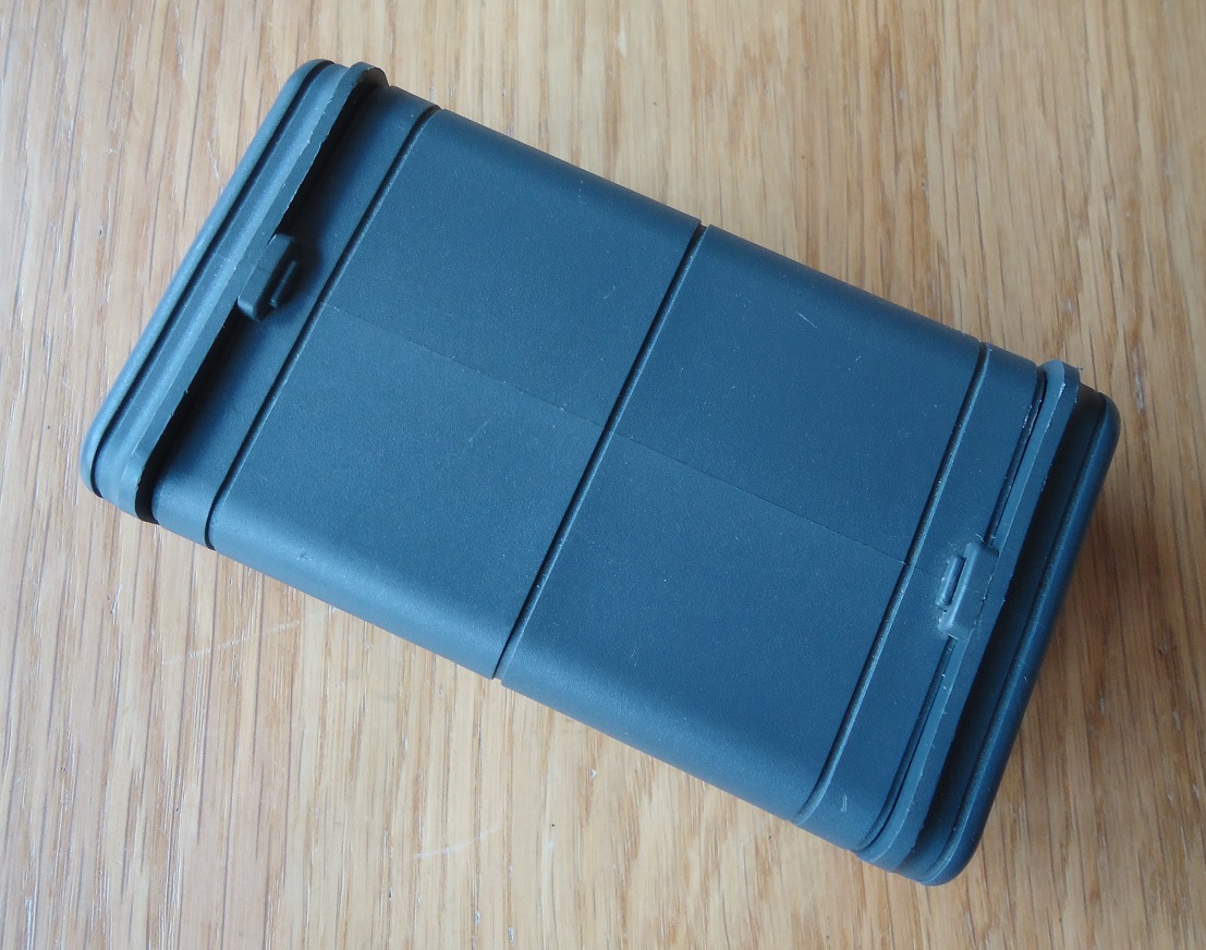 Te koop een Film-Safe X van Hama voor vier fotorolletjes. - Afbeelding 2