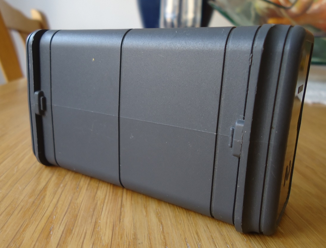 Te koop een Film-Safe X van Hama voor vier fotorolletjes. - Afbeelding 8