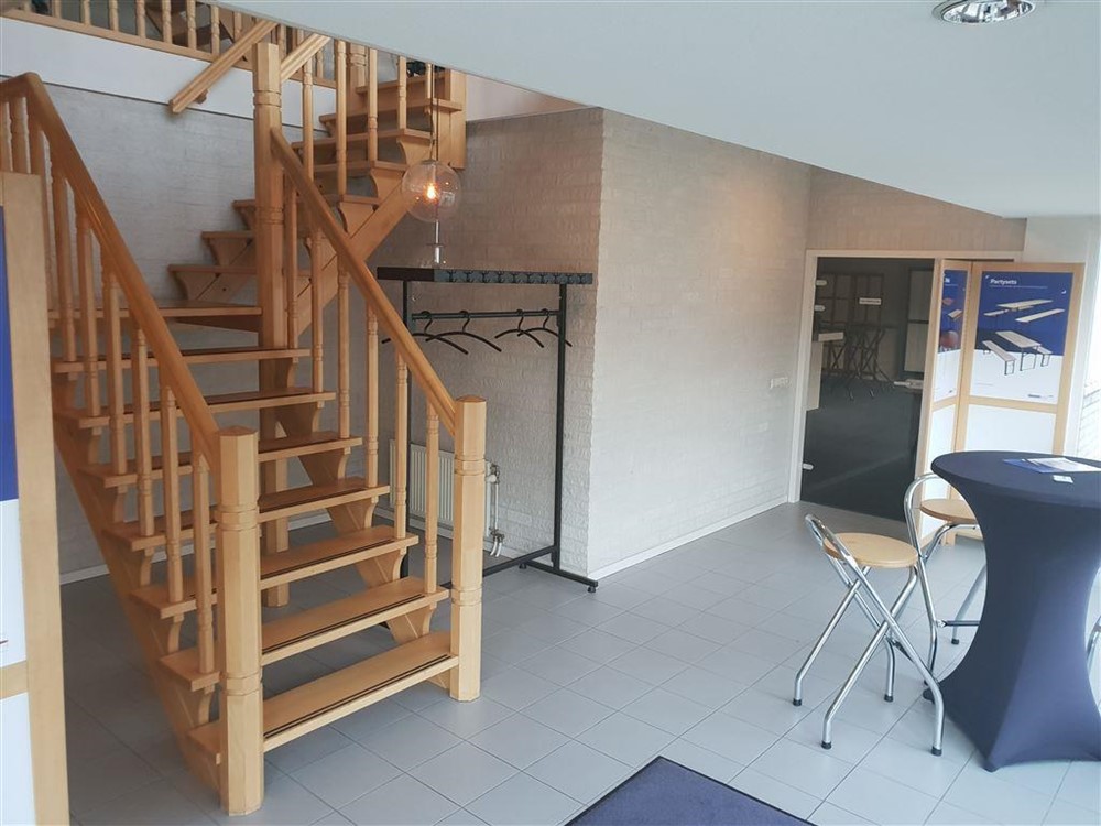 TE HUUR: bedrijfsruimte Kantoorruimte 17 - 306 m² Lichtenvoorde - Afbeelding 3