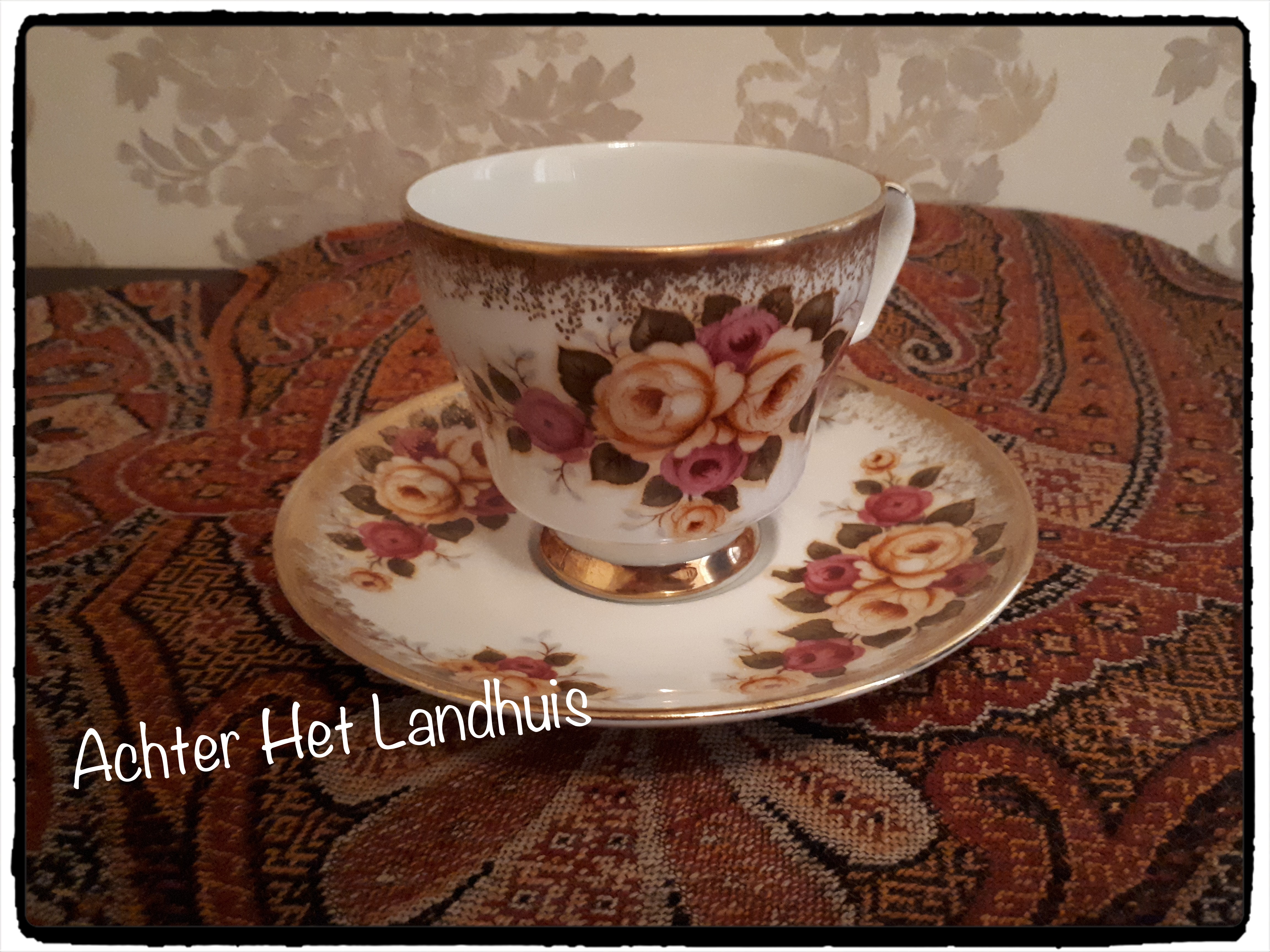 Dames Kop en Schotels oa: Royal Albert, Bavaria en Bone China en een klein Vaasje - Afbeelding 4