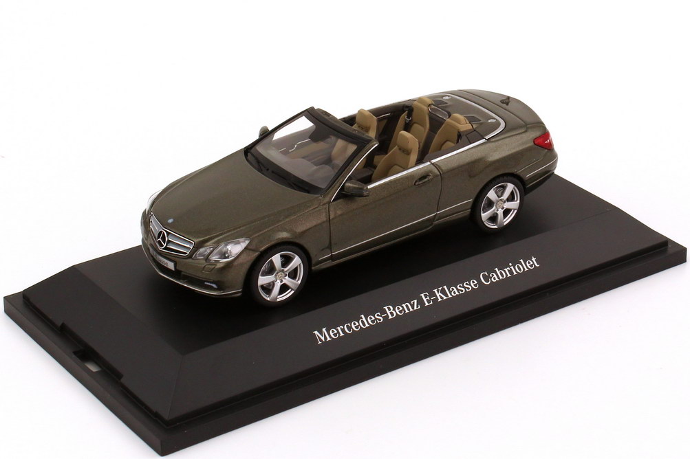 1:43 Schuco Mercedes E Cabrio A207 2010 stannitgrau-metallic - nr. 1