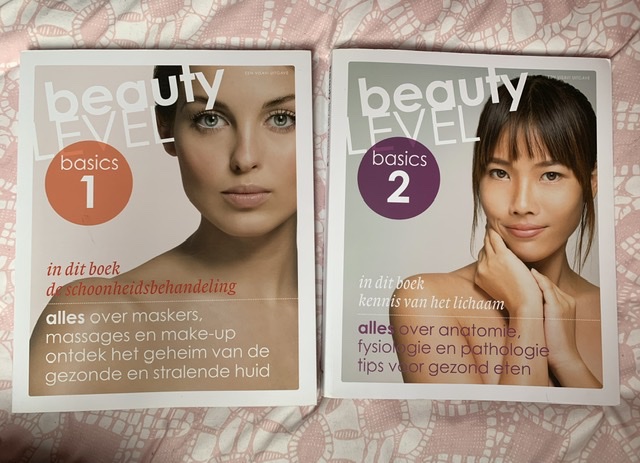 Schoonheidsspecialist boeken - nr. 1