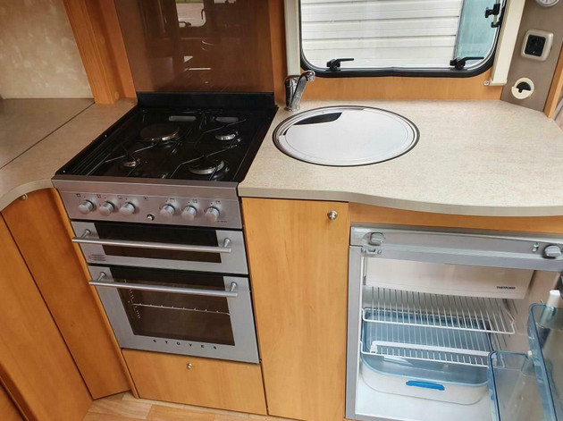 Swift Charisma 470/2 in.abs.nw.st. ZEER COMPLEET UITGERUST - Afbeelding 5