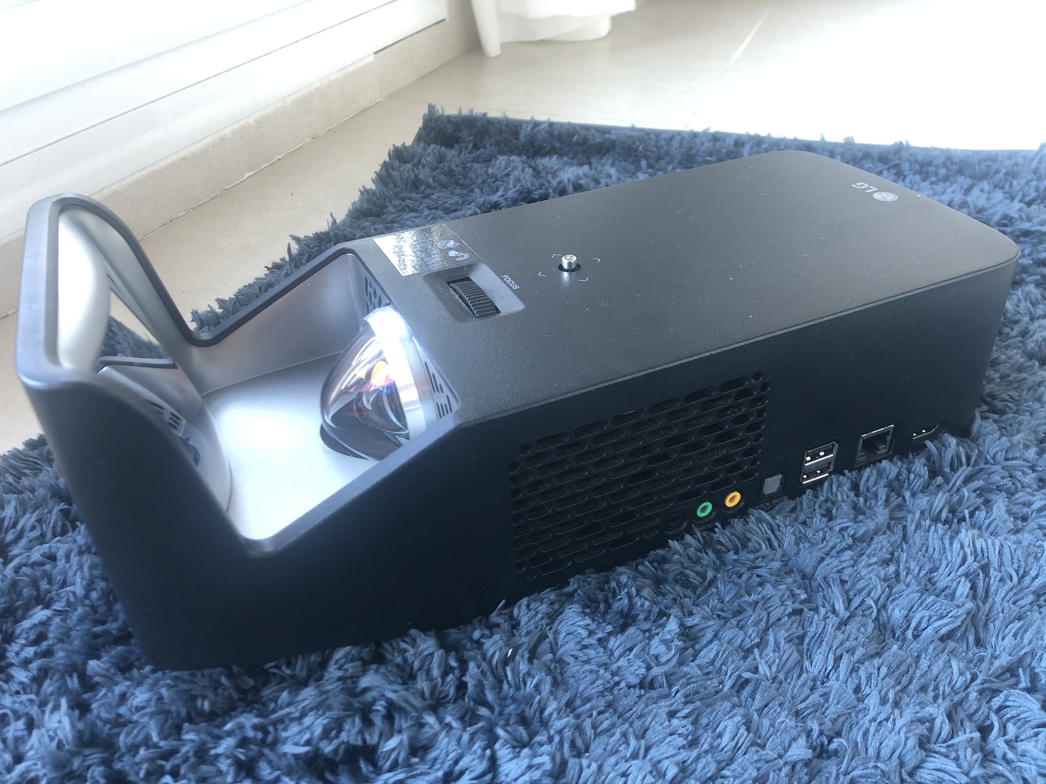 Ultra Short Throw LED Home Theater Projector LG PF1000U ZGAN - Afbeelding 3