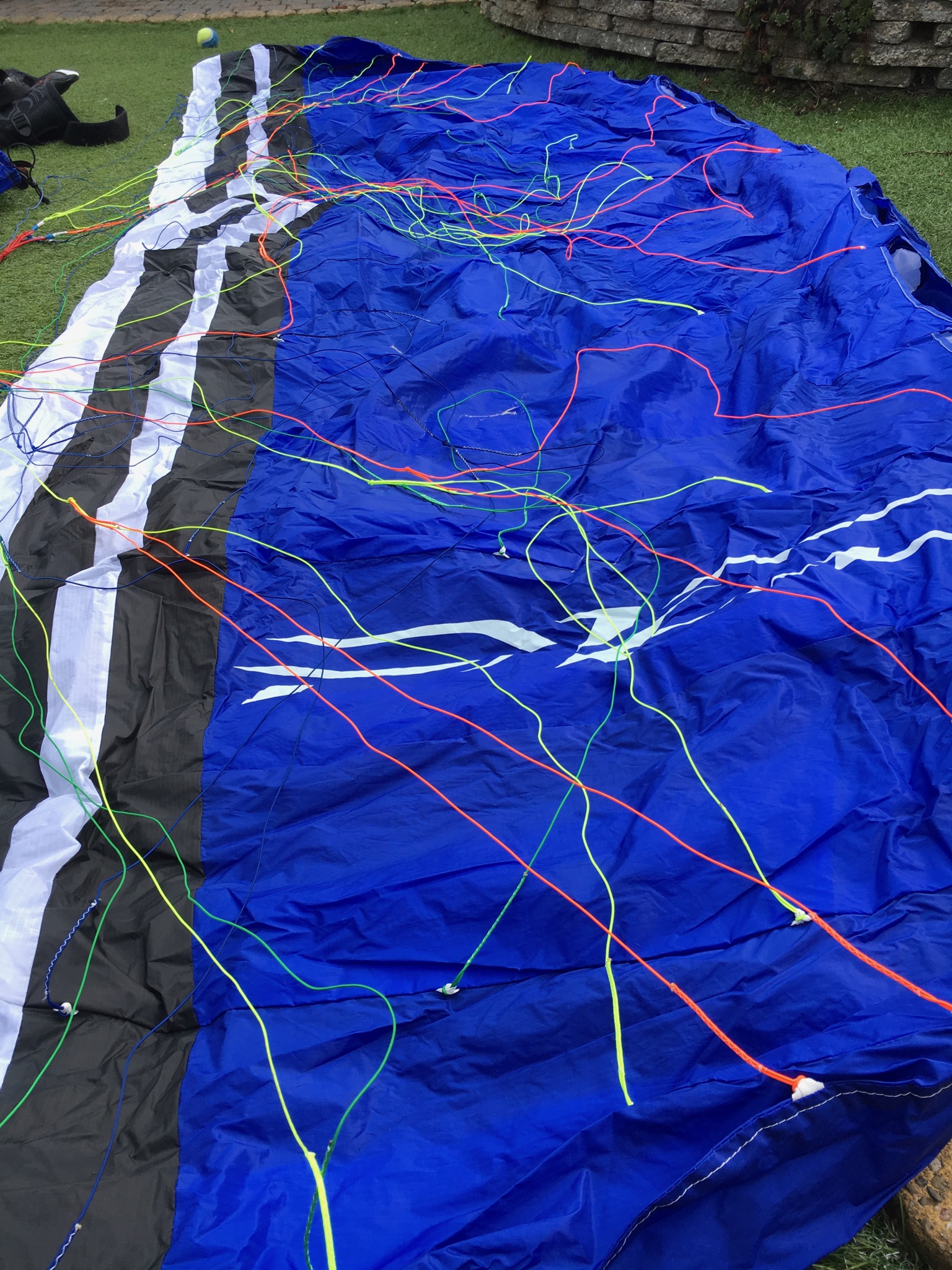 *** Vlieger matras. NIEUW NIET GEBRUIKT! PKD Buster 4.0 incl Kite Surfharnas en meer extras *** - Afbeelding 5