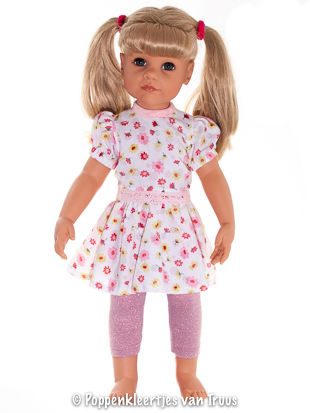 Götz pop Hannah 48-50 cm Jurksetje roze bloemetjes