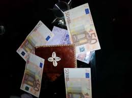 MYSTIEK EN SNEL GELD DOOR DE MAGIE - nr. 1