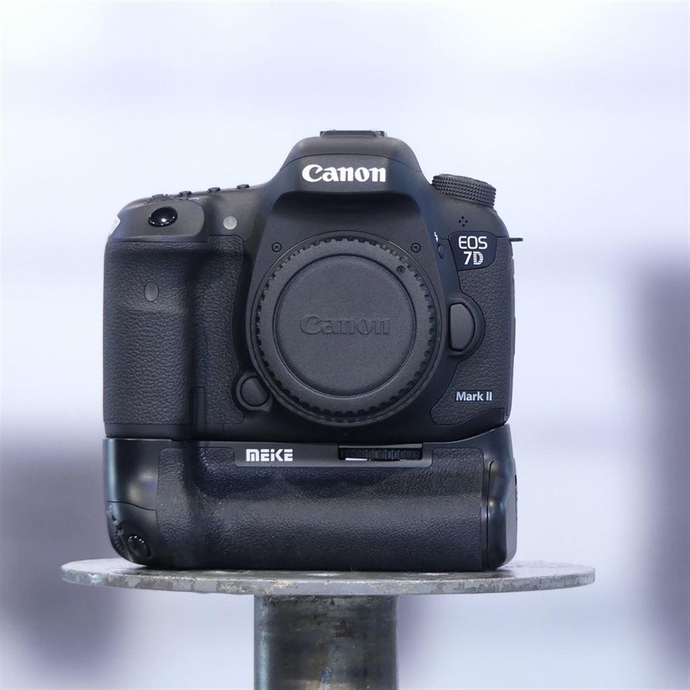 ✅ Canon EOS 7D mark II + battery grip (2629) - nr. 1
