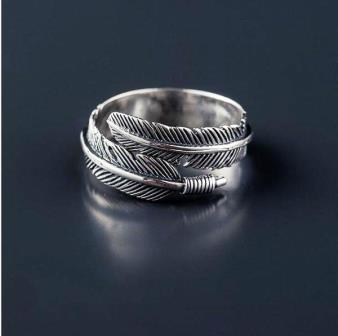 Veer van zilver, open ring - nr. 1