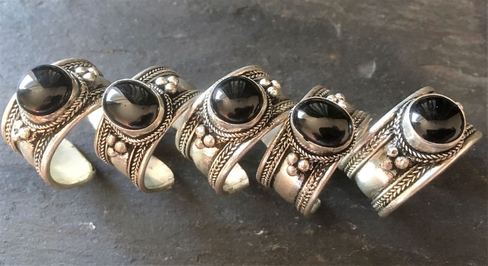 Tibetaans zilveren ring met Onyx - nr. 1