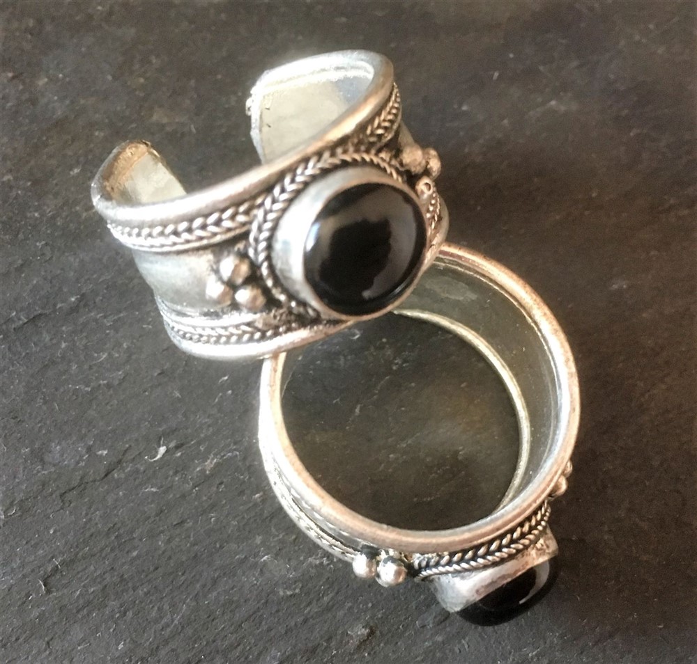 Tibetaans zilveren ring met Onyx - Afbeelding 2